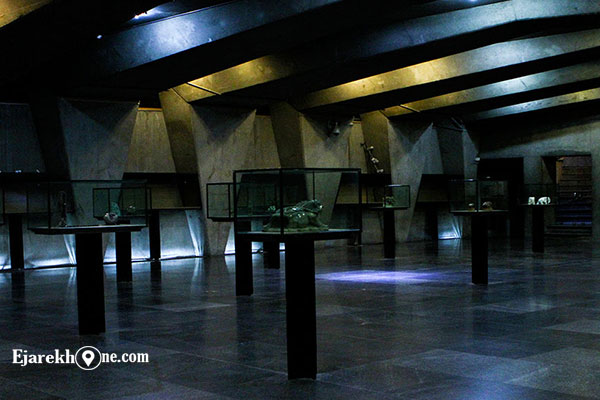 موزه سنگ و گوهر دریای نور برج آزادی